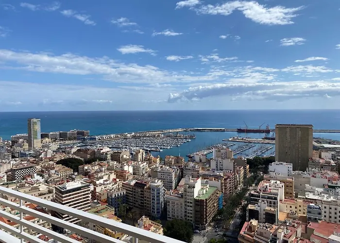 29th Floor & Sea View Appartement